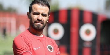 Gençlerbirliği kaptanı Muhammed Bayır: Takımda çok güzel bir sinerji yakaladık 8 genclerbirligi-kaptani-muhammed-bayir-takimda-cok-guzel-bir-sinerji-yakaladik-CqzVVQac.jpg