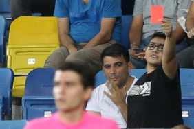 Gençlerbirliği taraftarından hakeme kırmızı kart! 2 genclerbirligi-taraftarindan-hakeme-kirmizi-kart-ml5wilif.jpg