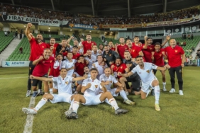 Göztepe taraftarıyla bütünleşti 1 goztepe-taraftariyla-butunlesti-j4MlR7Eh.jpg