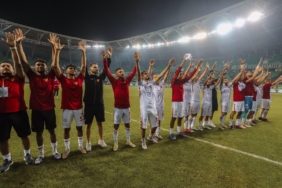 Göztepe’de 10 yeni transfer sahaya çıktı 1 goztepede-10-yeni-transfer-sahaya-cikti-3KPazgyS.jpg