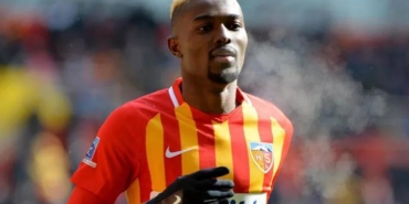 kayserisporun-ganali-futbolcusu-mensah-besiktasa-gol-atarsam-bdH1GlSU.jpg