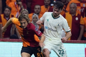 Kazımcan Karataş ve Hamza Akman ilk resmi maçına çıktı 6 kazimcan-karatas-ve-hamza-akman-ilk-resmi-macina-cikti-TNLikLhR.jpg