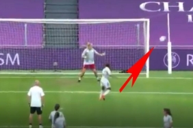 Lyon Kadın Futbol Takımının şut çalışması sosyal medyada viral oldu 5 lyon-kadin-futbol-takiminin-sut-calismasi-sosyal-medyada-viral-oldu-Pms8IDPd.jpg