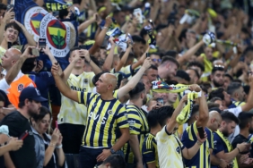 Maç öncesi Cumhurbaşkanı'na hakaret eden Fenerbahçeli taraftarlara soruşturma 32 mac-oncesi-cumhurbaskanina-hakaret-eden-fenerbahceli-taraftarlara-sorusturma-I6OzlrdX.jpg