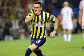 Mert Hakan Yandaş: İsimler değil, kulübü düşünerek hareket ettiğimiz bir sezon olacak 2 mert-hakan-yandas-isimler-degil-kulubu-dusunerek-hareket-ettigimiz-bir-sezon-olacak-Zek2ceXw.gif