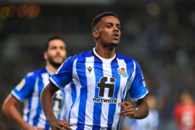 Newcastle United, Alexander Isak için gözünü kararttı! 70 milyon Euro... 4 newcastle-united-alexander-isak-icin-gozunu-karartti-70-milyon-euro-BUVLBsxe.jpg