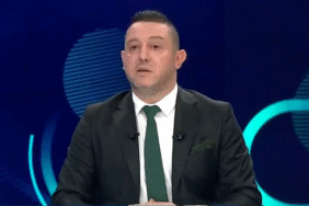 Nihat Kahveci'den Beşiktaş - Sivasspor maçı sonrası flaş yorum: Daha 5. dakikada kendisini gösterdi 10 nihat-kahveciden-besiktas-sivasspor-maci-sonrasi-flas-yorum-daha-5-dakikada-kendisini-gosterdi-Tvb6SScm.gif