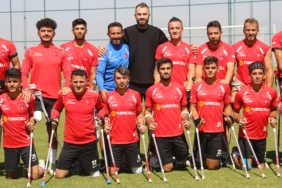 Osman Çakmak: Müzemizde eksik olan dünya kupasını istiyoruz 3 osman-cakmak-muzemizde-eksik-olan-dunya-kupasini-istiyoruz-abtnbagS.jpg