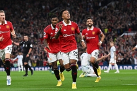 (ÖZET) Manchester United-Liverpool maç sonucu: 2-1 5 ozet-manchester-united-liverpool-mac-sonucu-2-1-JmlfPXTi.jpg
