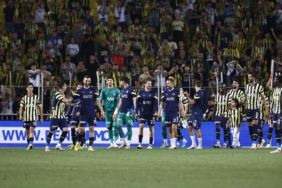 Rennes'den Fenerbahçe yorumu: Bizim için harika bir deneyim olacak 5 rennesden-fenerbahce-yorumu-bizim-icin-harika-bir-deneyim-olacak-JRQOh7V9.jpg