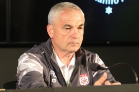 Rıza Çalımbay: Güzel ve çekişmeli bir maç olacağını düşünüyorum 3 riza-calimbay-guzel-ve-cekismeli-bir-mac-olacagini-dusunuyorum-eFFMm5Hw.jpg