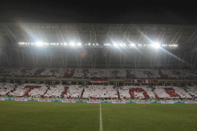 sivasspor-taraftarlarindan-koreografi-DDhY1EtB.gif