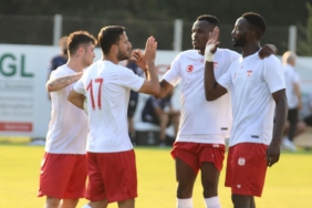 Sivasspor’da tek hedef galibiyet 3 sivassporda-tek-hedef-galibiyet-ThWLZTMd.jpg