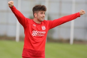 Sivasspor'dan Kerem Atakan Kesgin'e teşekkür 4 sivasspordan-kerem-atakan-kesgine-tesekkur-Kl4qsn7P.jpg