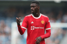 Son dakika Beşiktaş transfer haberi! Kartal Axel Tuanzebe için yeniden harekete geçti 1 son-dakika-besiktas-transfer-haberi-kartal-axel-tuanzebe-icin-yeniden-harekete-gecti-XFfW4S9m.gif
