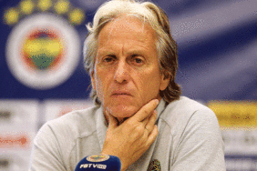 son-dakika-fenerbahce-haberi-jorge-jesus-kendi-transferini-gonderiyor-l2D792gM.gif