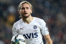 son-dakika-fenerbahce-transfer-haberi-sari-lacivertlilere-surpriz-teklif-10-milyon-euro-bGpfTQZr.jpg