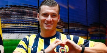son-dakika-fenerbahcede-yeni-transfer-ezgjan-alioski-uefa-listesine-eklendi-994SOTVW.jpg