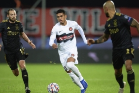 Son dakika | Galatasaray haberi: Evander transferi bitiyor! 6 son-dakika-galatasaray-haberi-evander-transferi-bitiyor-B9KSVw4E.jpg