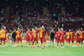 Son dakika Galatasaray haberi! Sarı kırmızılı takımın yeni transferinde büyük risk 3 son-dakika-galatasaray-haberi-sari-kirmizili-takimin-yeni-transferinde-buyuk-risk-zDWREvwK.gif