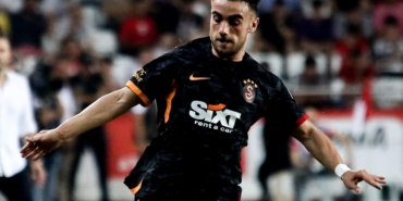 son-dakika-galatasarayda-yunus-akgune-13-kat-zamli-yeni-sozlesme-6UF5bKwF.jpg