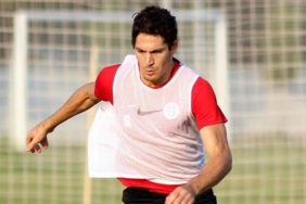 Son dakika haberi! Antalyaspor Gustavo Blanco ile yollarını ayırdı 1 son-dakika-haberi-antalyaspor-gustavo-blanco-ile-yollarini-ayirdi-kgx8hHGS.jpg