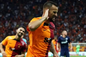 son-dakika-haberi-galatasaray-hedefi-12den-vurdu-bu-sefer-tamam-TlAh4858.jpg