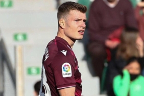 Son dakika! Trabzonspor'dan Alexander Sörloth hamlesi 2 son-dakika-trabzonspordan-alexander-sorloth-hamlesi-NuQdZrrL.jpg