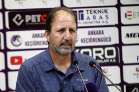 Taner Taşkın: Oyuncularım ilk yarı afyon yutmuş gibilerdi 3 taner-taskin-oyuncularim-ilk-yari-afyon-yutmus-gibilerdi-ce2RzZ2L.jpg