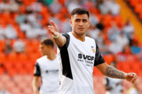 Trabzonspor'dan, Fenerbahçe'ye yılın çalımı: Maxi Gomez'le anlaştılar! 3 trabzonspordan-fenerbahceye-yilin-calimi-maxi-gomezle-anlastilar-apJIXcDf.gif