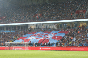 Trabzonspor'u taraftarı yalnız bırakmadı 3 trabzonsporu-taraftari-yalniz-birakmadi-EebmjOdm.gif