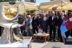 Trabzonspor'un 55. kuruluş yıl dönümü kutlandı 6 trabzonsporun-55-kurulus-yil-donumu-kutlandi-Vvzms6Ow.jpg