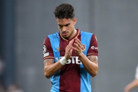 Trabzonspor'un yeni stoperi Marc Bartra, ilk maçında kalitesini gösterdi 5 trabzonsporun-yeni-stoperi-marc-bartra-ilk-macinda-kalitesini-gosterdi-UnPBKfi1.jpg