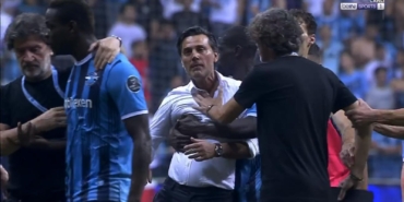 vincenzo-montelladan-mario-balotelliye-olay-tepki-saha-ortasinda-uzerine-yurudu-Vg2YlbG3.jpg