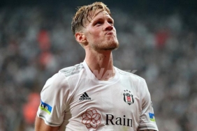 wout-weghorst-besiktas-formasiyla-ilk-golunu-atti-21PYelLQ.jpg