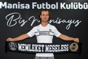 Yannick Stark'tan Manisa FK'ya 2 yıllık imza 7 yannick-starktan-manisa-fkya-2-yillik-imza-1X1uAYNV.jpg