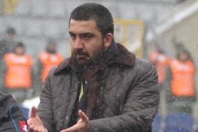 Ankaragücü - Beşiktaş maçındaki saldırı sonrası Ümit Özat'tan flaş paylaşım: Aynı kişi mi bakmak lazım 9 ankaragucu-besiktas-macindaki-saldiri-sonrasi-umit-ozattan-flas-paylasim-ayni-kisi-mi-bakmak-lazim-dCiDQ65e.jpg