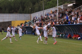 Belediye Derincespor-Eskişehirspor maç sonucu: 3-2 16 belediye-derincespor-eskisehirspor-mac-sonucu-3-2-YN5HsUED.jpg