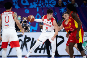 Eurobasket 2022 | Türkiye - İspanya maç sonucu: 69-72 1 eurobasket-2022-turkiye-ispanya-mac-sonucu-69-72-mNZ4vR6g.gif