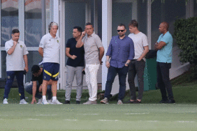 Fenerbahçe, golcü avına çıktı! Bugün çok kritik, listede 4 isim var... 4 fenerbahce-golcu-avina-cikti-bugun-cok-kritik-listede-4-isim-var-SUAOlXSP.gif