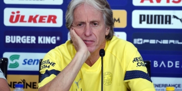 fenerbahce-teknik-direktoru-jorge-jesustan-bruma-aciklamasi-2LKL3SQO.jpg