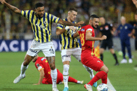 Fenerbahçe'de dikkat çeken detay! Şut attırmıyorlar! 5 fenerbahcede-dikkat-ceken-detay-sut-attirmiyorlar-O5XDAHh6.gif