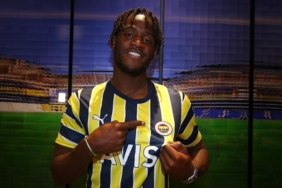 Fenerbahçeli Batshuayi'nin lisansı çıktı 2 fenerbahceli-batshuayinin-lisansi-cikti-1NOXElna.jpg