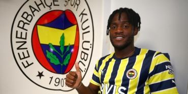 fenerbahcenin-yeni-golcusu-michy-batshuayi-xxAQaKhj.jpg
