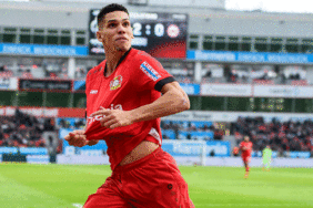 Galatasaray'da Paulinho için ikinci temas 3 galatasarayda-paulinho-icin-ikinci-temas-MWEjW2Zt.gif