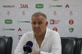 Mesut Bakkal: Dikkatli, özverili ve canlı oynamak zorundayız 4 mesut-bakkal-dikkatli-ozverili-ve-canli-oynamak-zorundayiz-h5F2XnnU.jpg