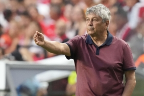 Mircea Lucescu: Fenerbahçe’nin atmosferinden etkilenmiyoruz 6 mircea-lucescu-fenerbahcenin-atmosferinden-etkilenmiyoruz-ZNOf3HAn.jpg