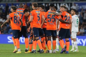 ozet-basaksehir-alanyaspor-mac-sonucu-2-0-ZzQXuH4q.jpg