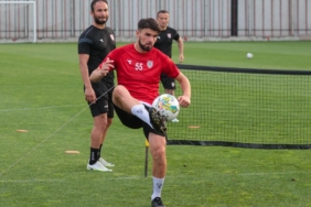 Samsunspor'da sürpriz ayrılık! Hasan Kılıç'ın sözleşmesi feshedildi 6 samsunsporda-surpriz-ayrilik-hasan-kilicin-sozlesmesi-feshedildi-KgCYLxE2.jpg