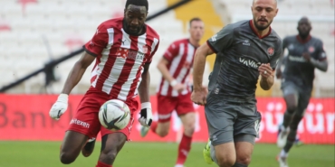 sivasspor-ile-fatih-karagumruk-7-randevuda-PgtAx8nv.jpg